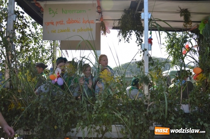 Zdjęcie w galerii na portalu naszwodzislaw.com: Ulicami Radlina przejechał barwny korowód dożynkowy wiadomości z regionu