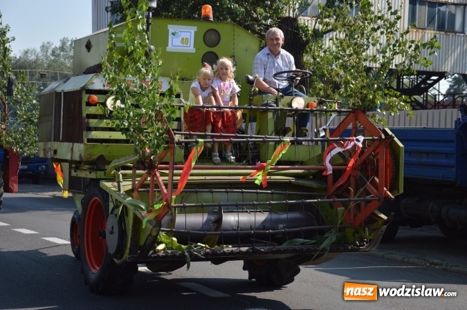 Zdjęcie w galerii na portalu naszwodzislaw.com: Ulicami Radlina przejechał barwny korowód dożynkowy wiadomości z regionu