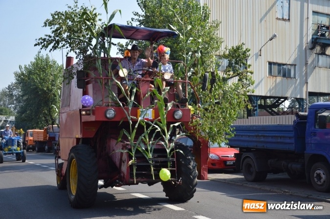 Zdjęcie w galerii na portalu naszwodzislaw.com: Ulicami Radlina przejechał barwny korowód dożynkowy wiadomości z regionu