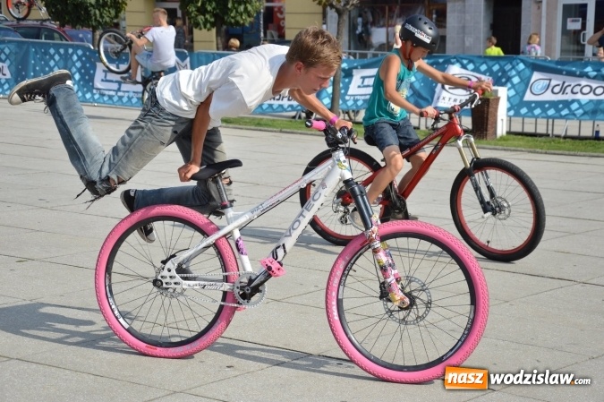 Zdjęcie w galerii na portalu naszwodzislaw.com: Eliminacje do niedzielnych finałów MTBstunt wiadomości z regionu