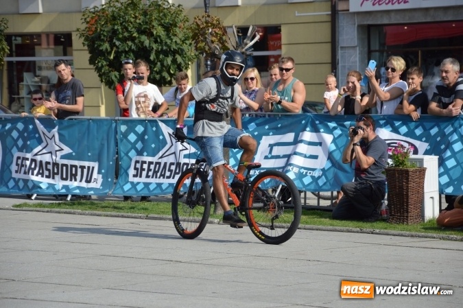 Zdjęcie w galerii na portalu naszwodzislaw.com: Eliminacje do niedzielnych finałów MTBstunt wiadomości z regionu