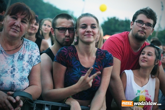 Zdjęcie w galerii na portalu naszwodzislaw.com: Anna Wyszkoni na zakończenie pierwszego dnia XXV Dni Rydułtów: Cieszę się, że mogę dla Was wystąpić  wiadomości z regionu