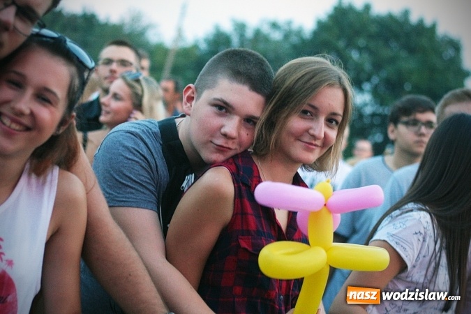 Zdjęcie w galerii na portalu naszwodzislaw.com: Anna Wyszkoni na zakończenie pierwszego dnia XXV Dni Rydułtów: Cieszę się, że mogę dla Was wystąpić  wiadomości z regionu