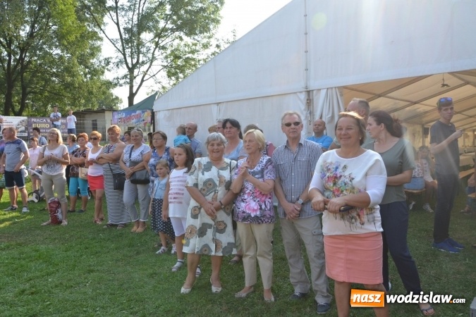Zdjęcie w galerii na portalu naszwodzislaw.com: Dożynki wojewódzkie w Tworkowie - w sobotę rozpoczęła się zabawa wiadomości z regionu
