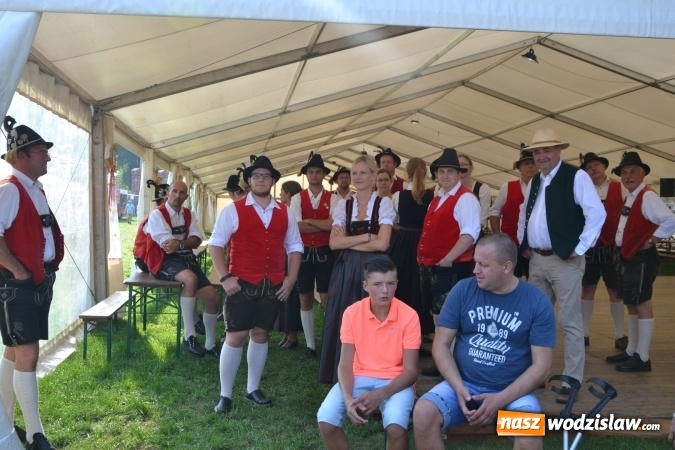 Zdjęcie w galerii na portalu naszwodzislaw.com: Dożynki wojewódzkie w Tworkowie - w sobotę rozpoczęła się zabawa wiadomości z regionu