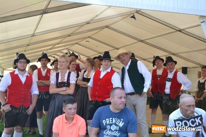 Zdjęcie w galerii na portalu naszwodzislaw.com: Dożynki wojewódzkie w Tworkowie - w sobotę rozpoczęła się zabawa wiadomości z regionu