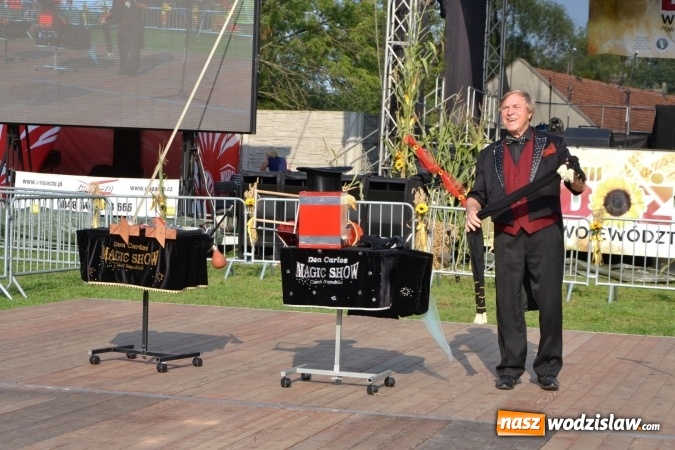 Zdjęcie w galerii na portalu naszwodzislaw.com: Dożynki wojewódzkie w Tworkowie - w sobotę rozpoczęła się zabawa wiadomości z regionu