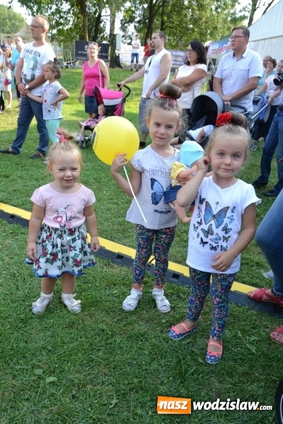 Zdjęcie w galerii na portalu naszwodzislaw.com: Dożynki wojewódzkie w Tworkowie - w sobotę rozpoczęła się zabawa wiadomości z regionu