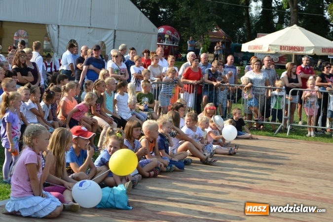 Zdjęcie w galerii na portalu naszwodzislaw.com: Dożynki wojewódzkie w Tworkowie - w sobotę rozpoczęła się zabawa wiadomości z regionu