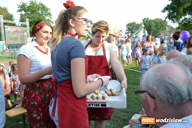 Zdjęcie w galerii na portalu naszwodzislaw.com: Dożynki wojewódzkie w Tworkowie - w sobotę rozpoczęła się zabawa wiadomości z regionu