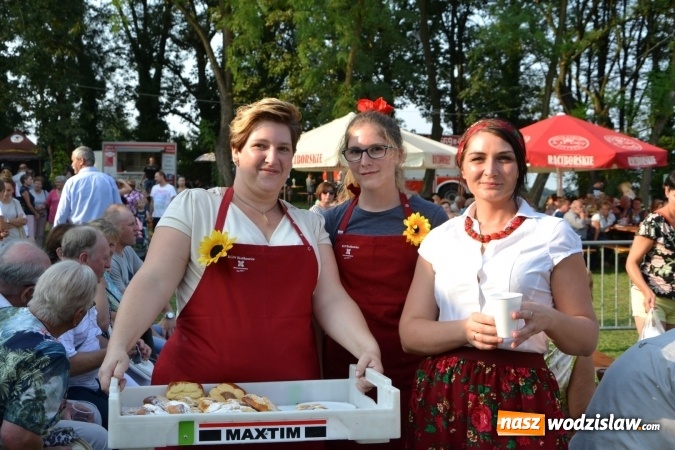 Zdjęcie w galerii na portalu naszwodzislaw.com: Dożynki wojewódzkie w Tworkowie - w sobotę rozpoczęła się zabawa wiadomości z regionu