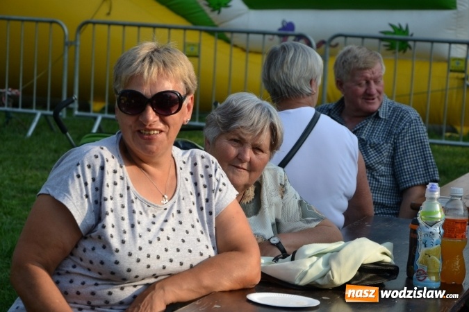 Zdjęcie w galerii na portalu naszwodzislaw.com: Dożynki wojewódzkie w Tworkowie - w sobotę rozpoczęła się zabawa wiadomości z regionu