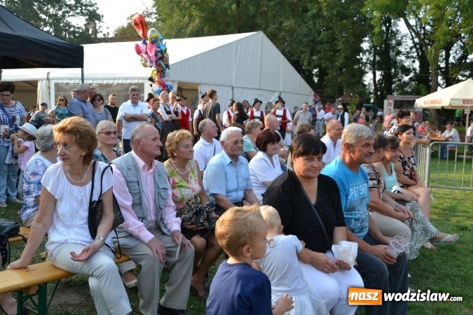 Zdjęcie w galerii na portalu naszwodzislaw.com: Dożynki wojewódzkie w Tworkowie - w sobotę rozpoczęła się zabawa wiadomości z regionu