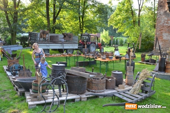 Zdjęcie w galerii na portalu naszwodzislaw.com: Dożynki wojewódzkie w Tworkowie - w sobotę rozpoczęła się zabawa wiadomości z regionu