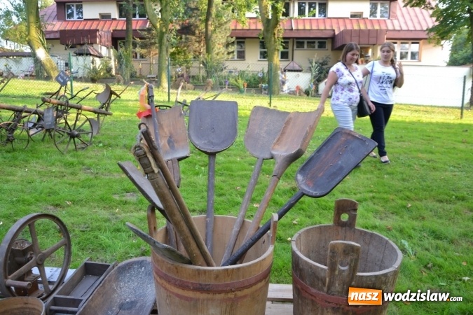 Zdjęcie w galerii na portalu naszwodzislaw.com: Dożynki wojewódzkie w Tworkowie - w sobotę rozpoczęła się zabawa wiadomości z regionu