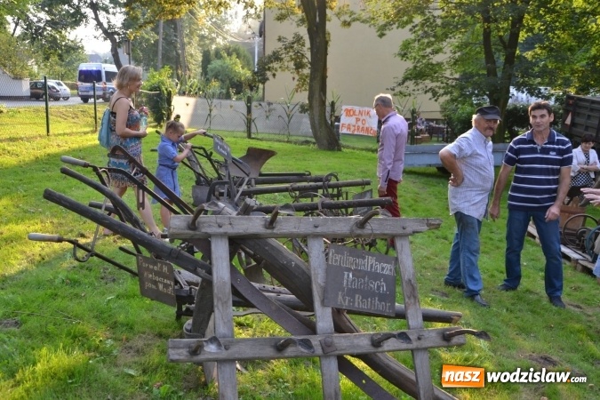Zdjęcie w galerii na portalu naszwodzislaw.com: Dożynki wojewódzkie w Tworkowie - w sobotę rozpoczęła się zabawa wiadomości z regionu