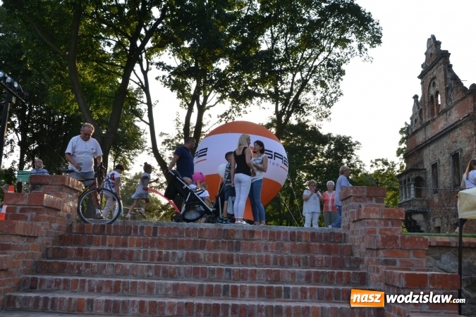 Zdjęcie w galerii na portalu naszwodzislaw.com: Dożynki wojewódzkie w Tworkowie - w sobotę rozpoczęła się zabawa wiadomości z regionu