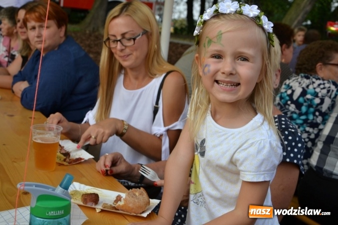 Zdjęcie w galerii na portalu naszwodzislaw.com: Dożynki wojewódzkie w Tworkowie - w sobotę rozpoczęła się zabawa wiadomości z regionu
