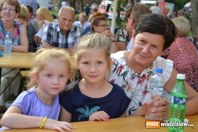 Zdjęcie w galerii na portalu naszwodzislaw.com: Dożynki wojewódzkie w Tworkowie - w sobotę rozpoczęła się zabawa wiadomości z regionu