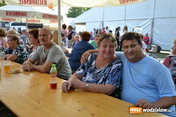 Zdjęcie w galerii na portalu naszwodzislaw.com: Dożynki wojewódzkie w Tworkowie - w sobotę rozpoczęła się zabawa wiadomości z regionu