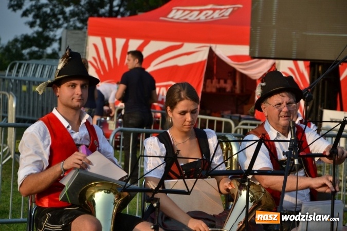 Zdjęcie w galerii na portalu naszwodzislaw.com: Dożynki wojewódzkie w Tworkowie - w sobotę rozpoczęła się zabawa wiadomości z regionu