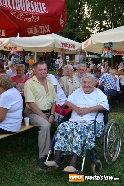 Zdjęcie w galerii na portalu naszwodzislaw.com: Dożynki wojewódzkie w Tworkowie - w sobotę rozpoczęła się zabawa wiadomości z regionu