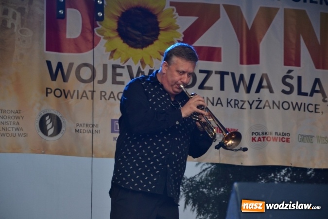 Zdjęcie w galerii na portalu naszwodzislaw.com: Dożynki wojewódzkie w Tworkowie - w sobotę rozpoczęła się zabawa wiadomości z regionu