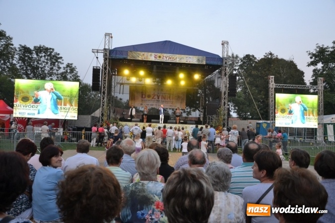 Zdjęcie w galerii na portalu naszwodzislaw.com: Dożynki wojewódzkie w Tworkowie - w sobotę rozpoczęła się zabawa wiadomości z regionu