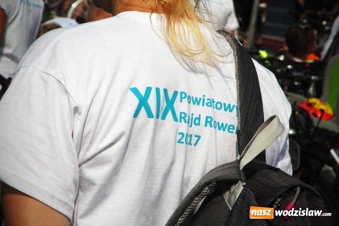 Zdjęcie w galerii na portalu naszwodzislaw.com: Około 600 rowerzystów na drogach naszego powiatu. Wystartował kolejny rajd  wiadomości z regionu
