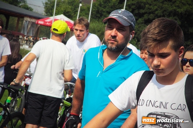 Zdjęcie w galerii na portalu naszwodzislaw.com: Około 600 rowerzystów na drogach naszego powiatu. Wystartował kolejny rajd  wiadomości z regionu