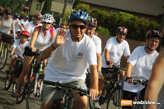 Zdjęcie w galerii na portalu naszwodzislaw.com: Około 600 rowerzystów na drogach naszego powiatu. Wystartował kolejny rajd  wiadomości z regionu