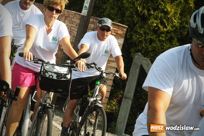 Zdjęcie w galerii na portalu naszwodzislaw.com: Około 600 rowerzystów na drogach naszego powiatu. Wystartował kolejny rajd  wiadomości z regionu