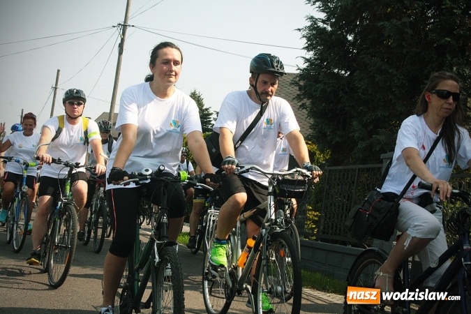 Zdjęcie w galerii na portalu naszwodzislaw.com: Około 600 rowerzystów na drogach naszego powiatu. Wystartował kolejny rajd  wiadomości z regionu