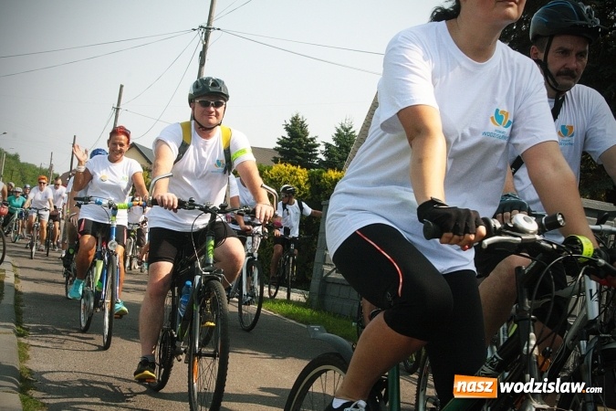 Zdjęcie w galerii na portalu naszwodzislaw.com: Około 600 rowerzystów na drogach naszego powiatu. Wystartował kolejny rajd  wiadomości z regionu