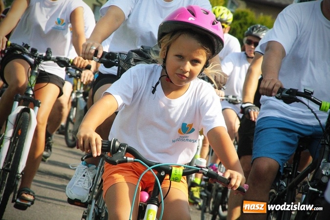 Zdjęcie w galerii na portalu naszwodzislaw.com: Około 600 rowerzystów na drogach naszego powiatu. Wystartował kolejny rajd  wiadomości z regionu