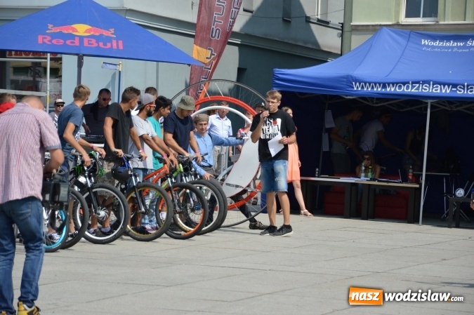 Zdjęcie w galerii na portalu naszwodzislaw.com: Drugi dzień Extreme Bike Tour na wodzisławskim Rynku wiadomości z regionu