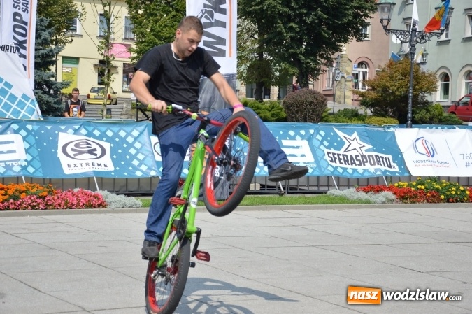 Zdjęcie w galerii na portalu naszwodzislaw.com: Drugi dzień Extreme Bike Tour na wodzisławskim Rynku wiadomości z regionu