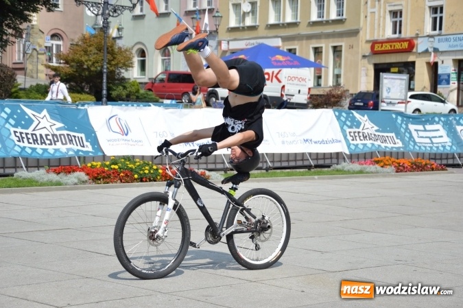 Zdjęcie w galerii na portalu naszwodzislaw.com: Drugi dzień Extreme Bike Tour na wodzisławskim Rynku wiadomości z regionu