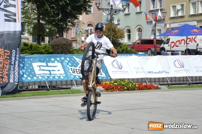 Zdjęcie w galerii na portalu naszwodzislaw.com: Drugi dzień Extreme Bike Tour na wodzisławskim Rynku wiadomości z regionu