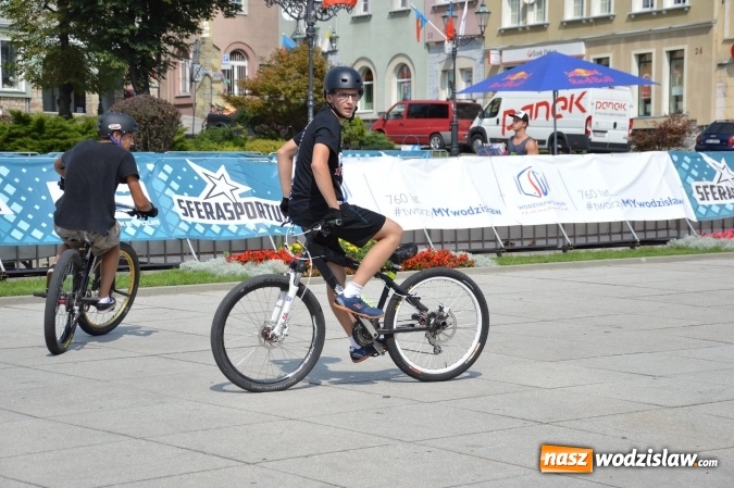 Zdjęcie w galerii na portalu naszwodzislaw.com: Drugi dzień Extreme Bike Tour na wodzisławskim Rynku wiadomości z regionu