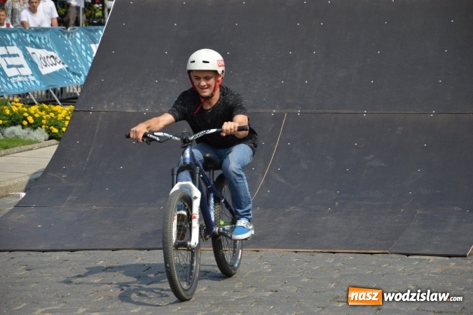 Zdjęcie w galerii na portalu naszwodzislaw.com: Drugi dzień Extreme Bike Tour na wodzisławskim Rynku wiadomości z regionu