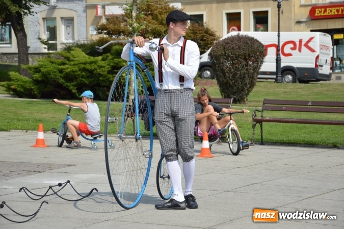 Zdjęcie w galerii na portalu naszwodzislaw.com: Drugi dzień Extreme Bike Tour na wodzisławskim Rynku wiadomości z regionu