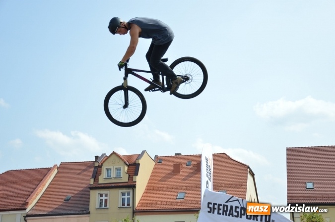 Zdjęcie w galerii na portalu naszwodzislaw.com: Drugi dzień Extreme Bike Tour na wodzisławskim Rynku wiadomości z regionu