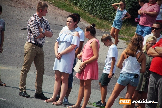 Zdjęcie w galerii na portalu naszwodzislaw.com: Plon niesiemy, plon. W gospodarza dom. Dożynki w Marklowicach  wiadomości z regionu