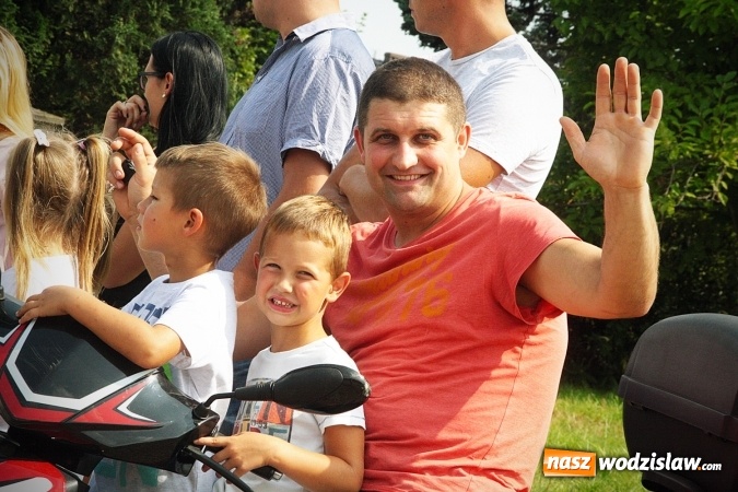 Zdjęcie w galerii na portalu naszwodzislaw.com: Plon niesiemy, plon. W gospodarza dom. Dożynki w Marklowicach  wiadomości z regionu