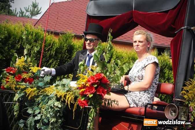 Zdjęcie w galerii na portalu naszwodzislaw.com: Plon niesiemy, plon. W gospodarza dom. Dożynki w Marklowicach  wiadomości z regionu