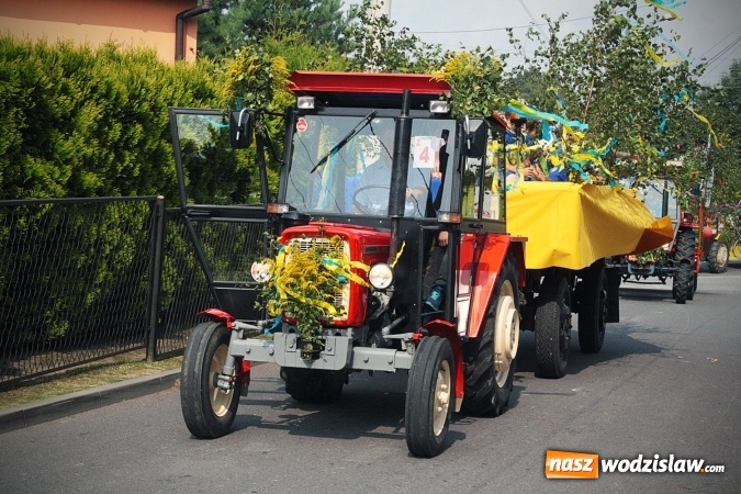 Zdjęcie w galerii na portalu naszwodzislaw.com: Plon niesiemy, plon. W gospodarza dom. Dożynki w Marklowicach  wiadomości z regionu