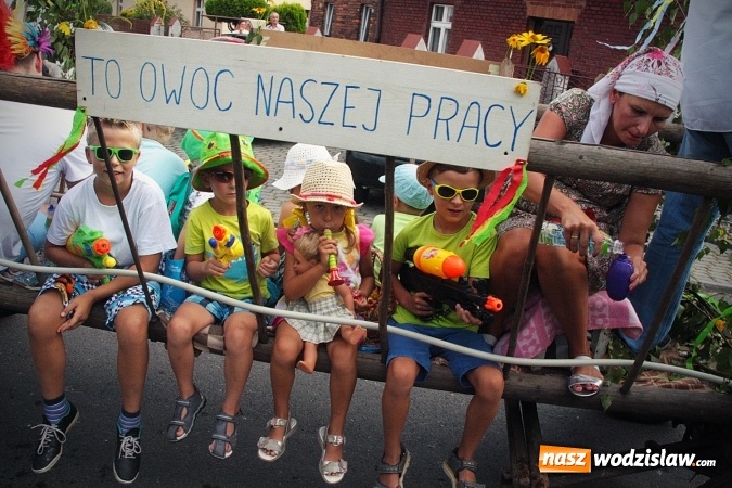 Zdjęcie w galerii na portalu naszwodzislaw.com: Plon niesiemy, plon. W gospodarza dom. Dożynki w Marklowicach  wiadomości z regionu