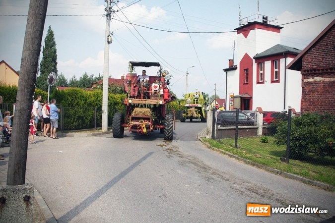 Zdjęcie w galerii na portalu naszwodzislaw.com: Plon niesiemy, plon. W gospodarza dom. Dożynki w Marklowicach  wiadomości z regionu