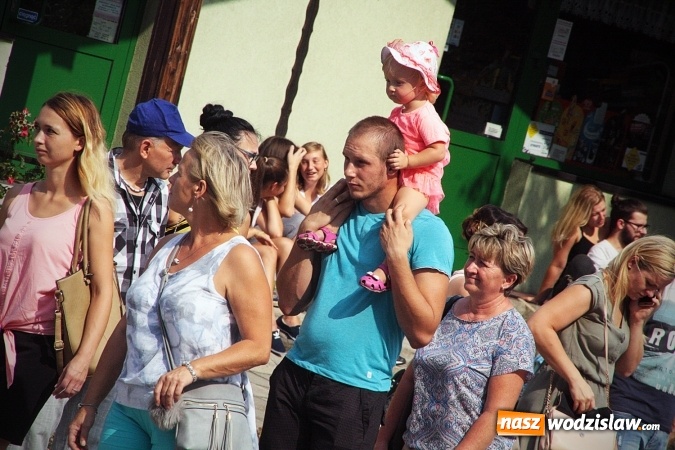 Zdjęcie w galerii na portalu naszwodzislaw.com: Plon niesiemy, plon. W gospodarza dom. Dożynki w Marklowicach  wiadomości z regionu
